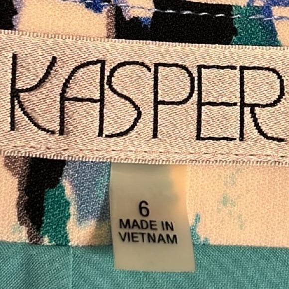 Kasper, Slit In Back, Zipper Closure, Straight Skirt, Multi Colors, Size 6 - Picture 5 of 7